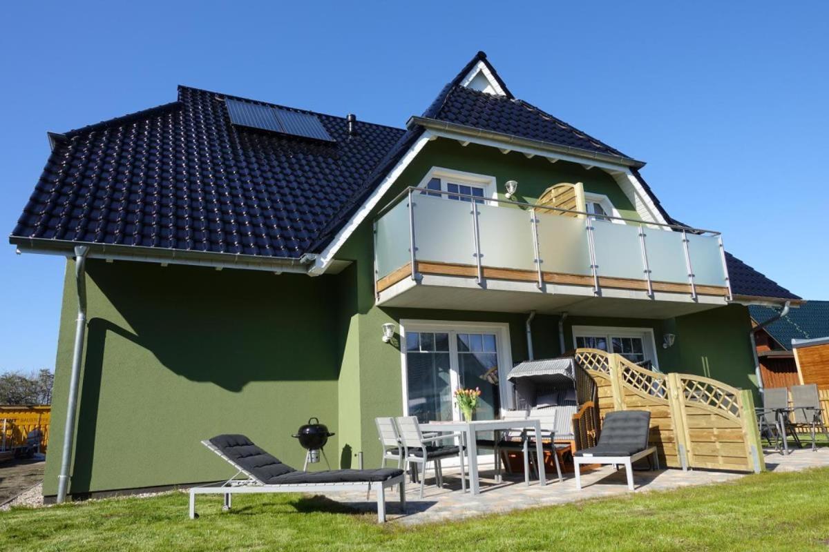 Ferienwohnung De Windroos Born Exterior photo